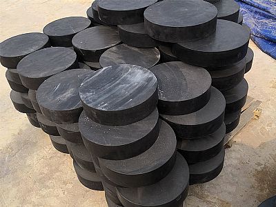 定远县板式橡胶支座由若干层橡胶片与薄钢板经加压硫化